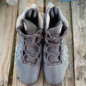 Air max men’s shoes size 14 has wear on them